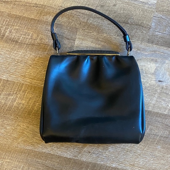 Vintage Black Leather Handbag - Picture 5 of 9